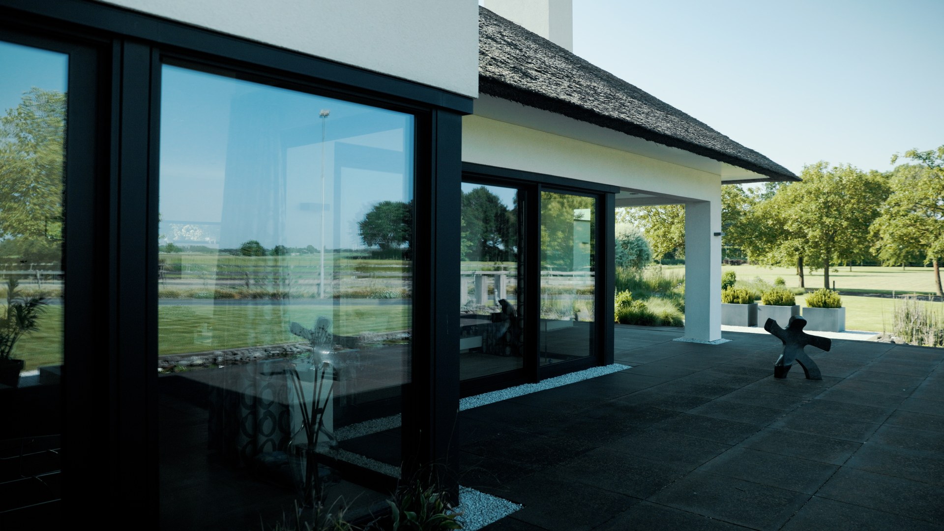 Schuifpui die binnen en buiten verbindt